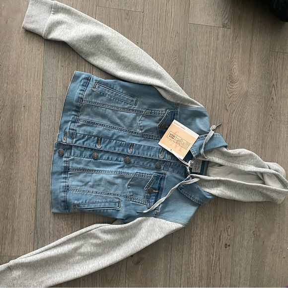 ⭐️Wax Jean Hooded Denim Jacket⭐️ - Picture 1 of 6